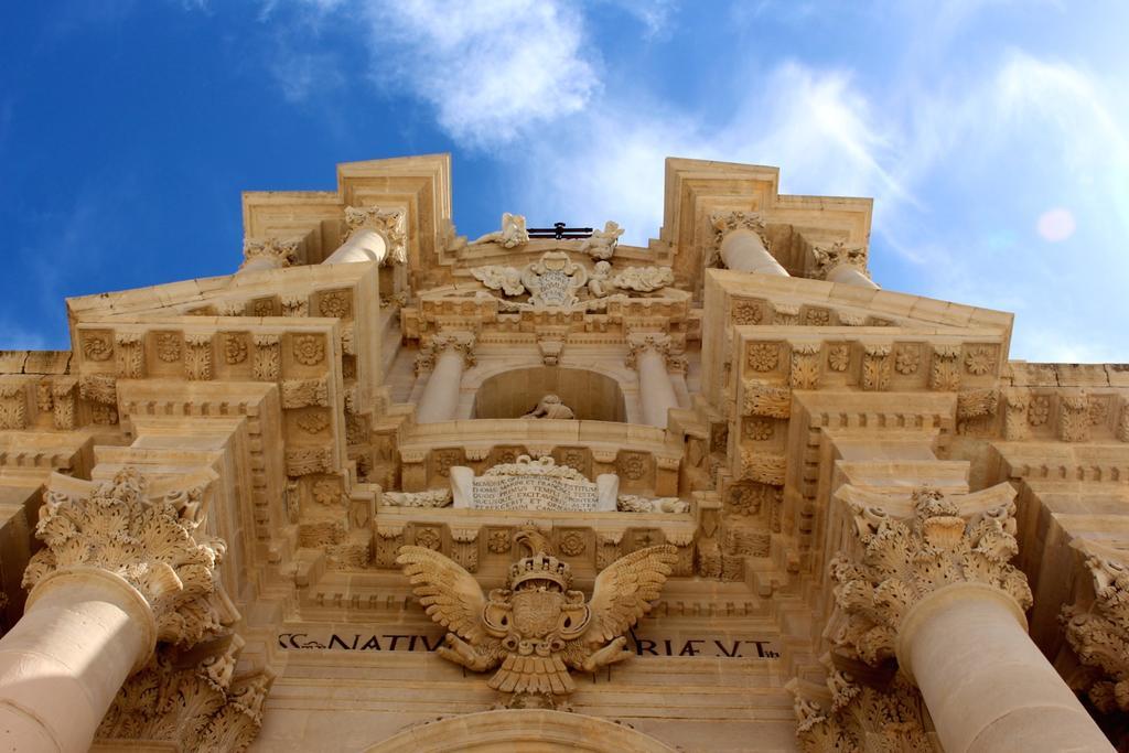 Capobianco Suit سيراكوزا المظهر الخارجي الصورة