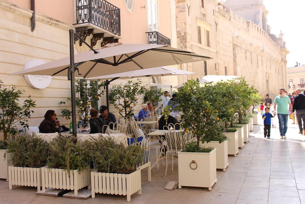 Capobianco Suit سيراكوزا المظهر الخارجي الصورة