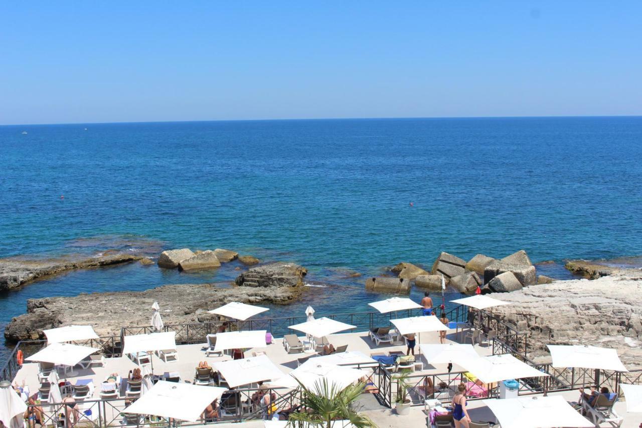 Capobianco Suit سيراكوزا المظهر الخارجي الصورة